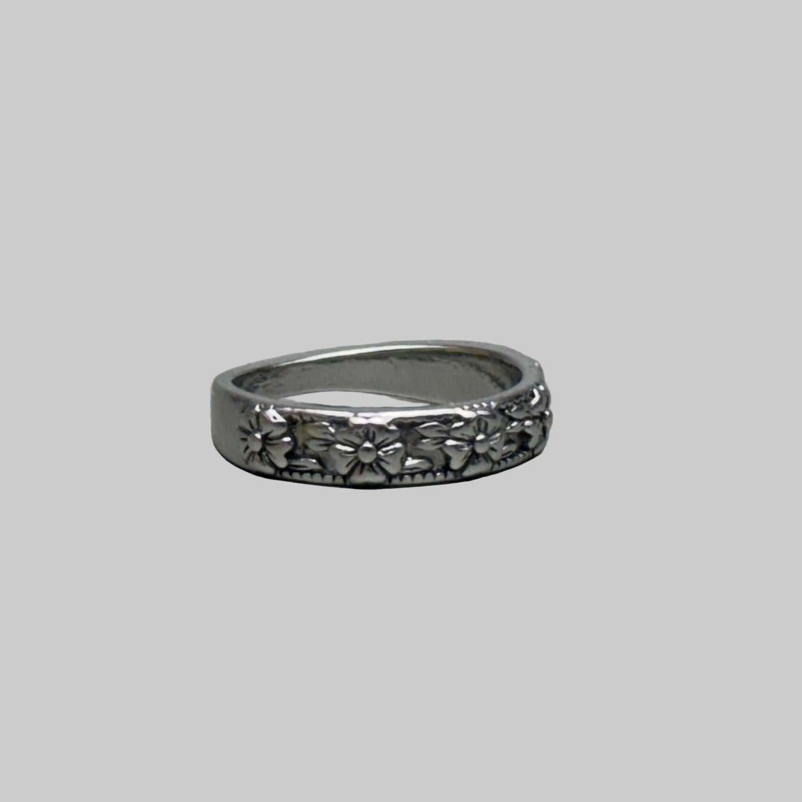 Silver Flower Band Ring