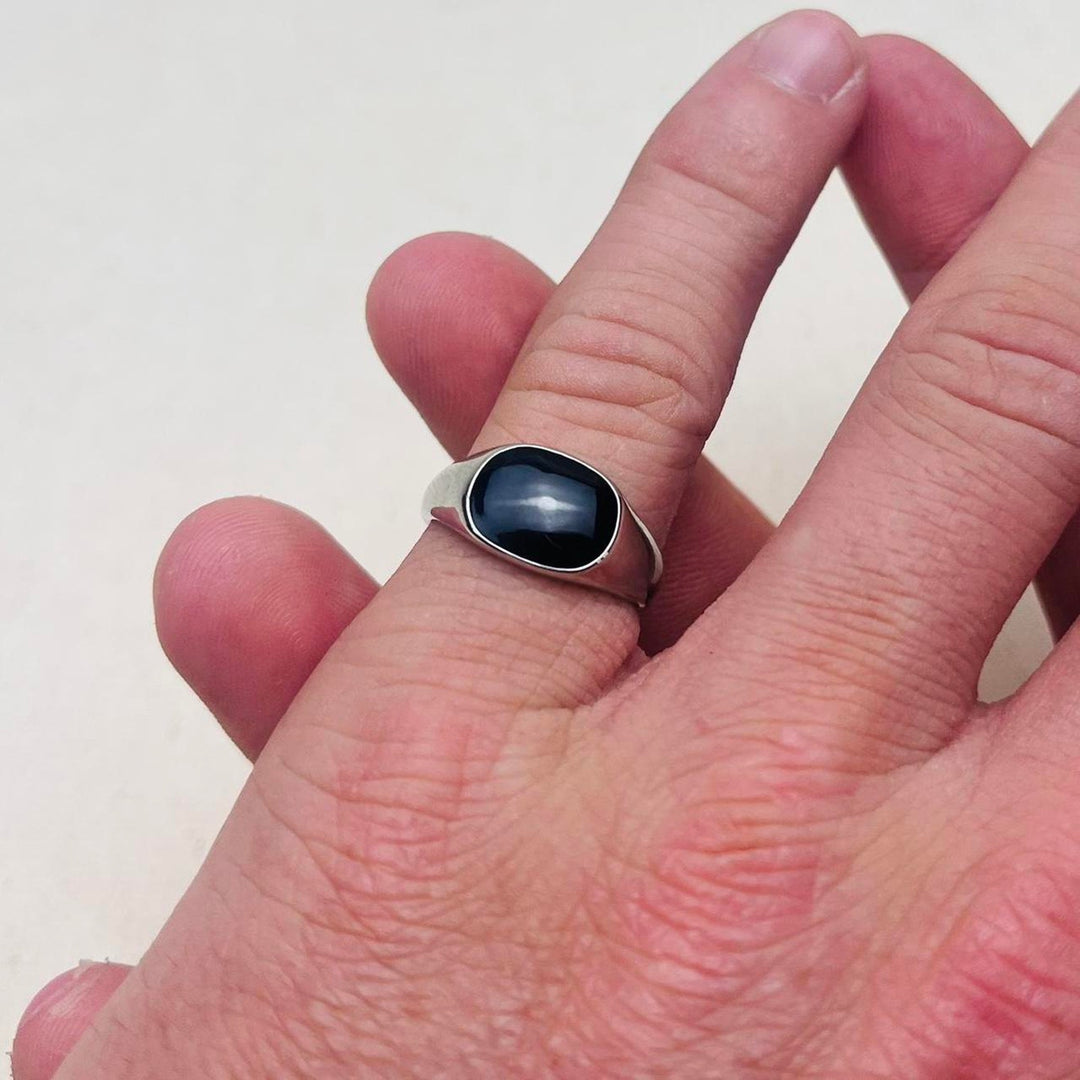 Black Stone Signet Ring - Rynor