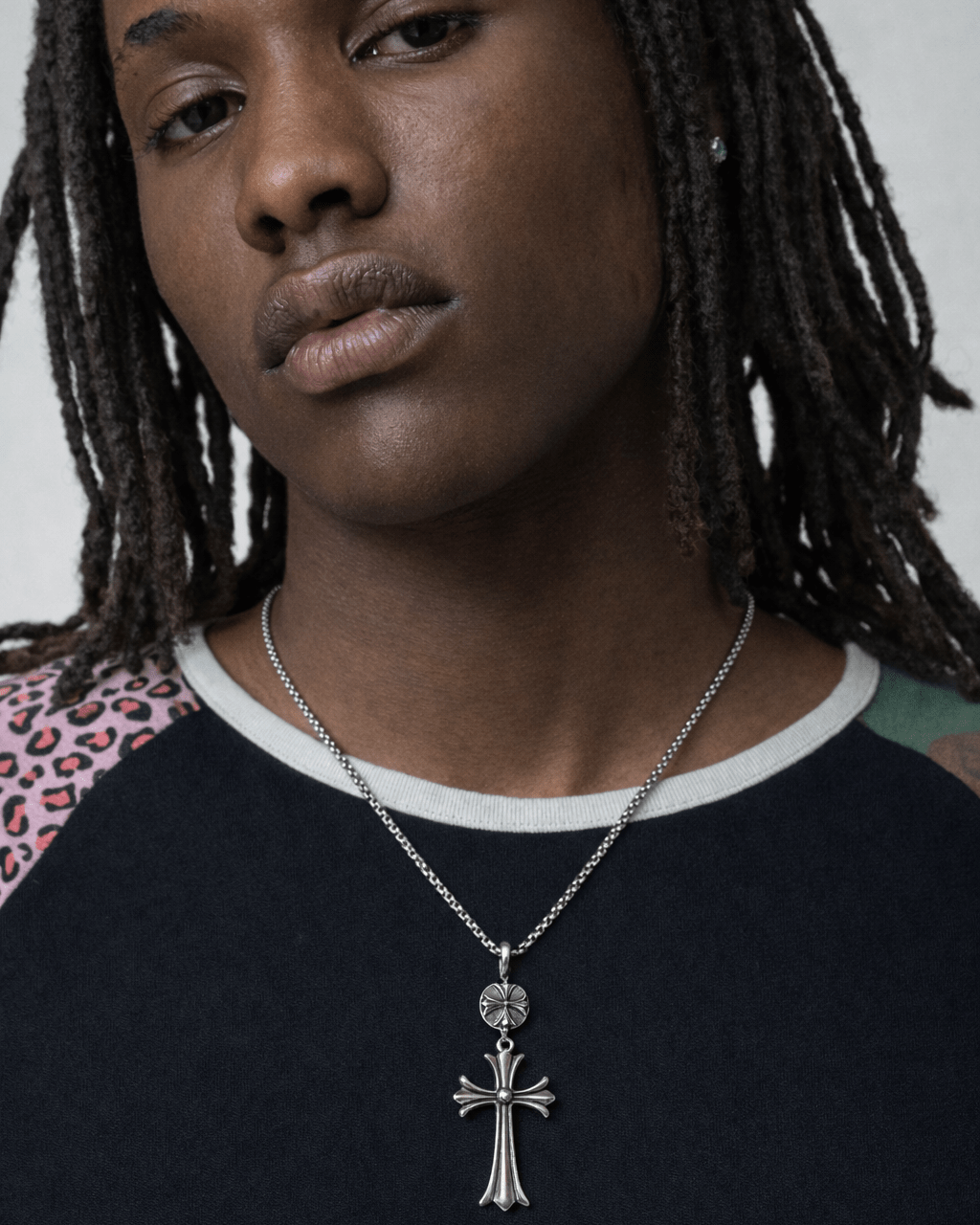 Medallion Cross Necklace - Rynor