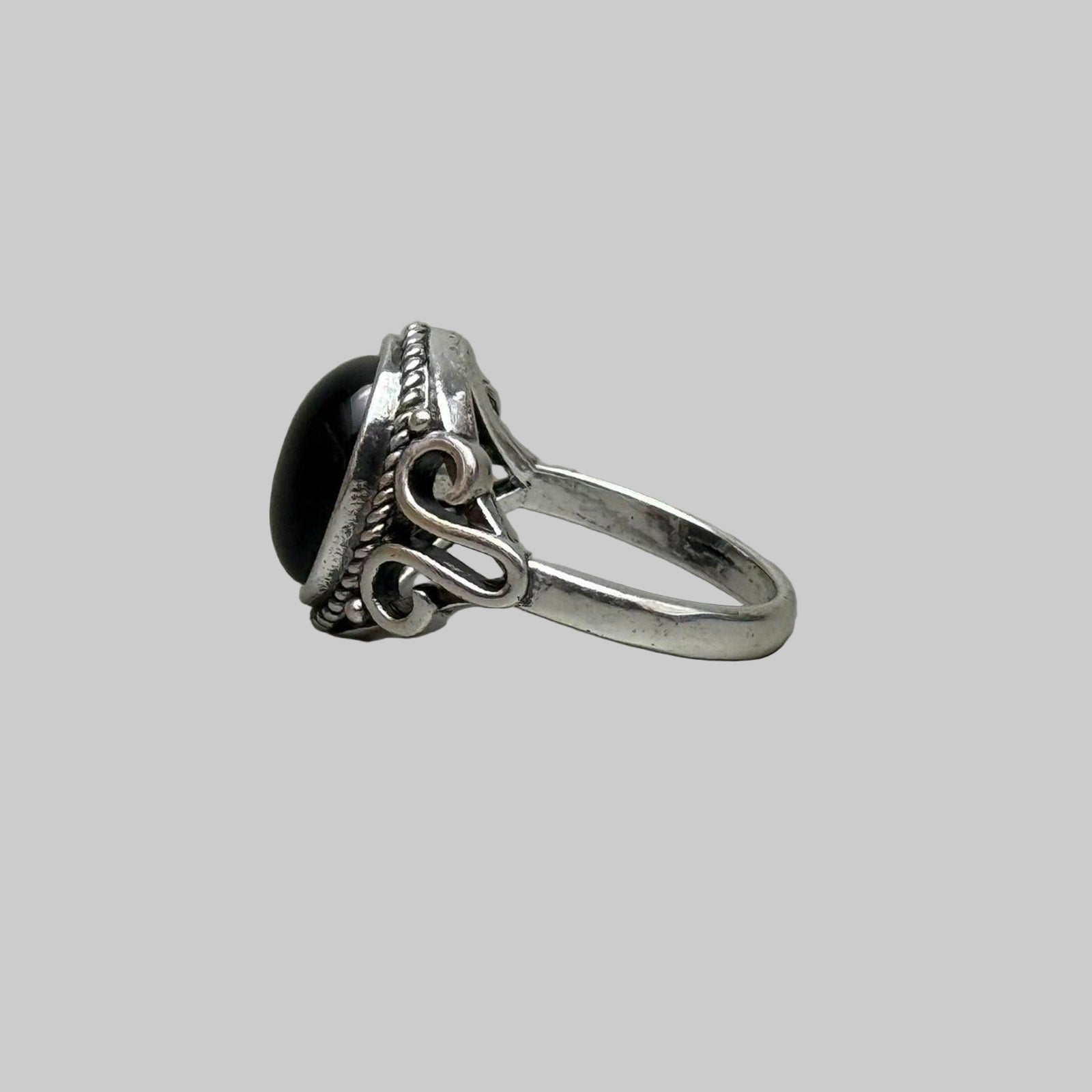 Black Oval Stone Ring