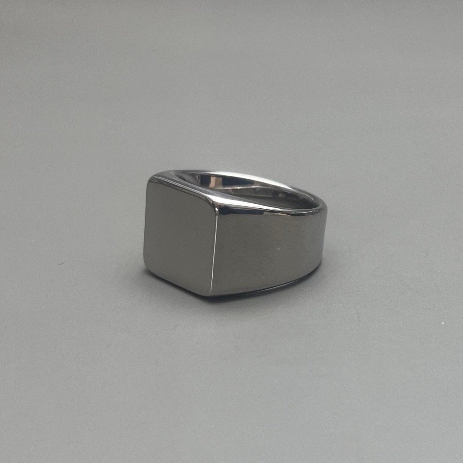 Silver Square Signet Ring - Rynor