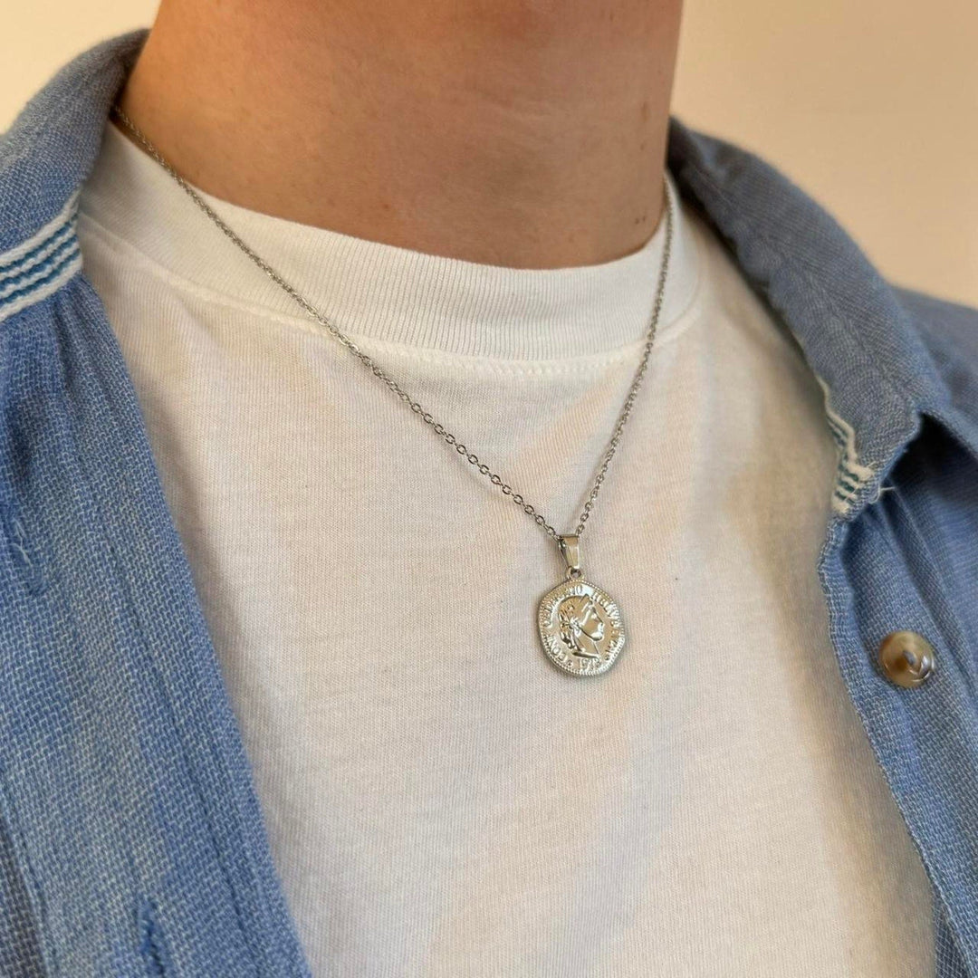 Medallion Pendant Necklace - Rynor