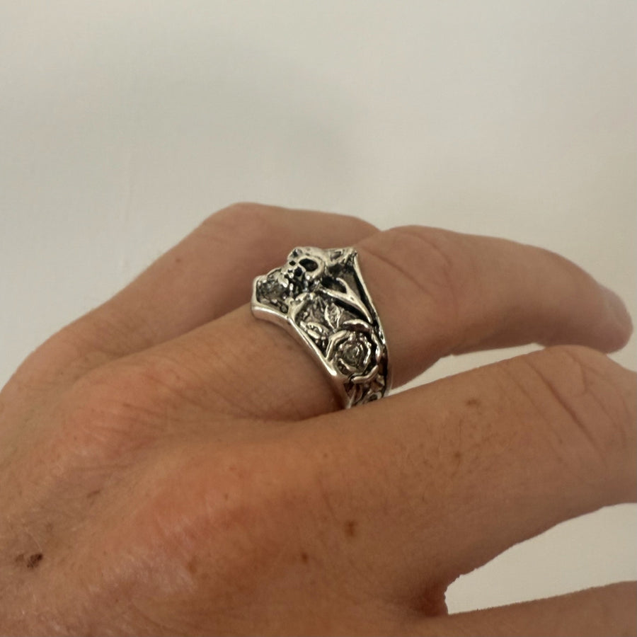 Silver Gothic Star Ring
