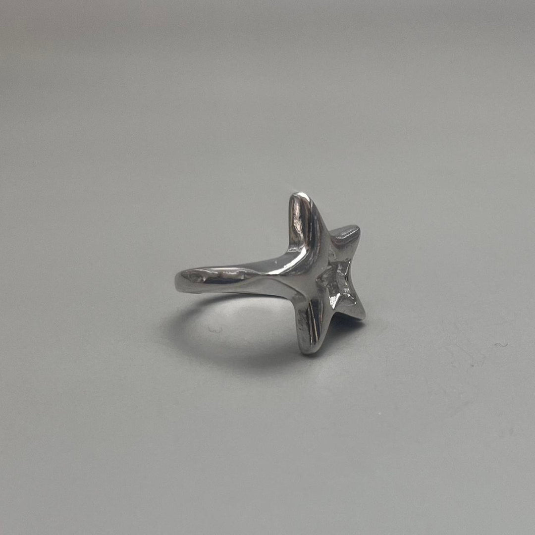 Silver Raised Star Ring - Rynor