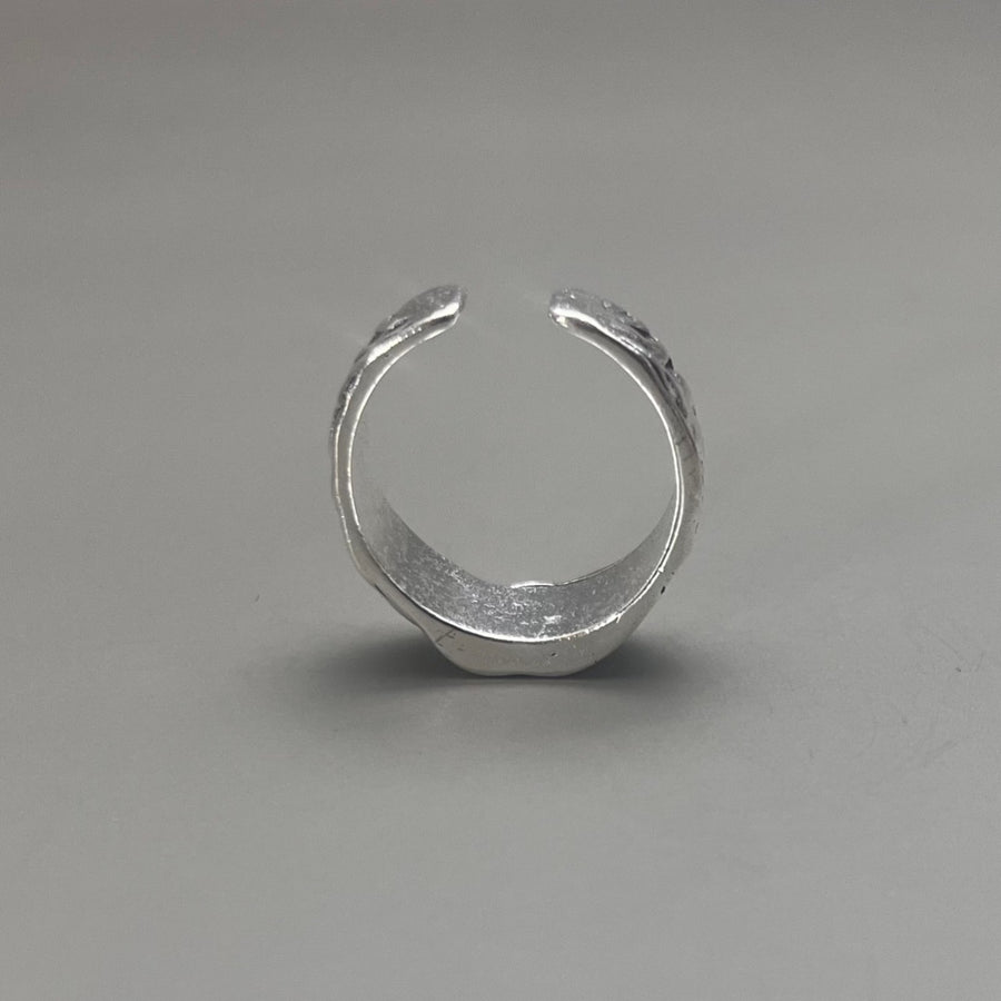 Face Band Ring
