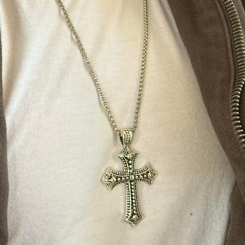 Ornate Gothic Cross Necklace - Rynor