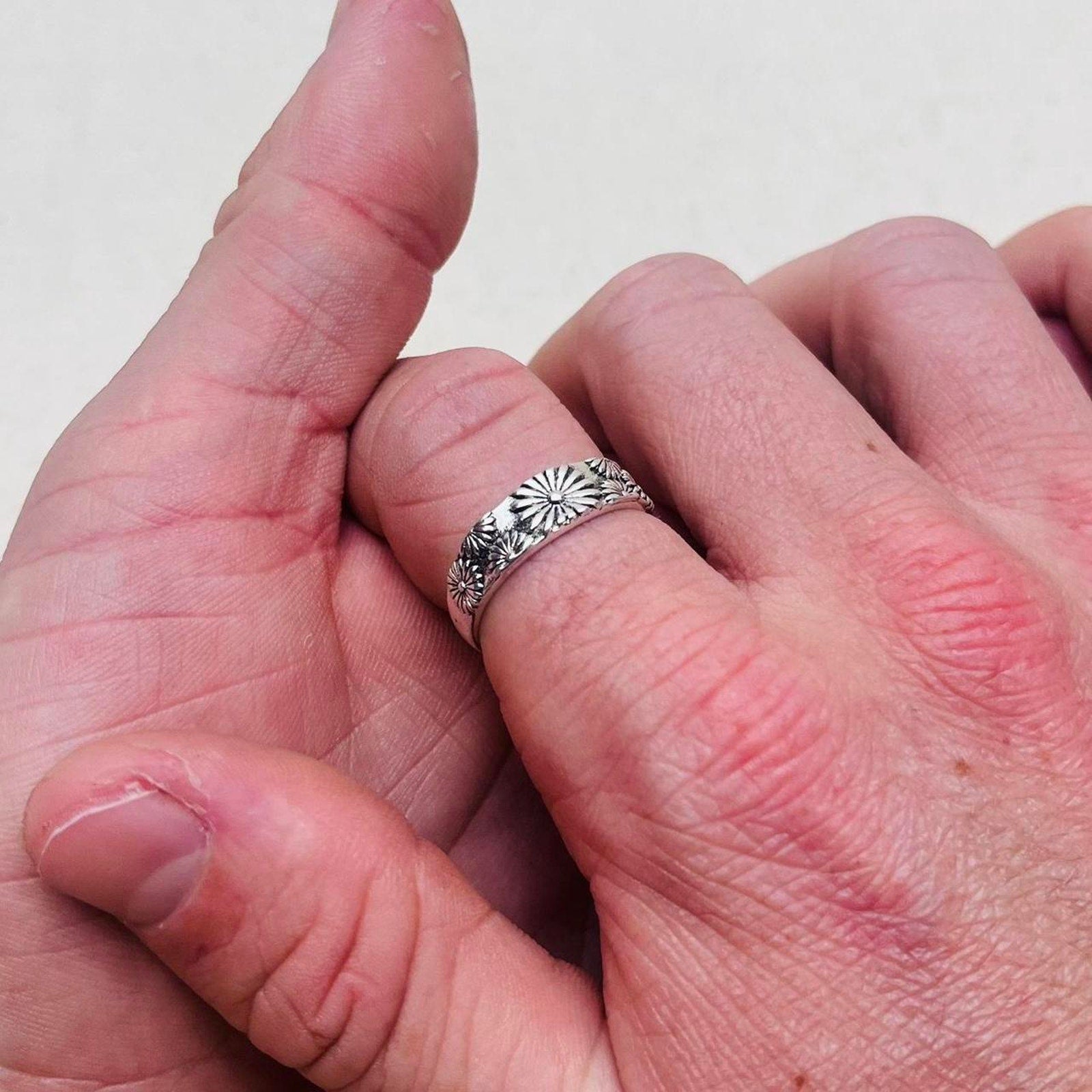 Silver Daisy Band Ring