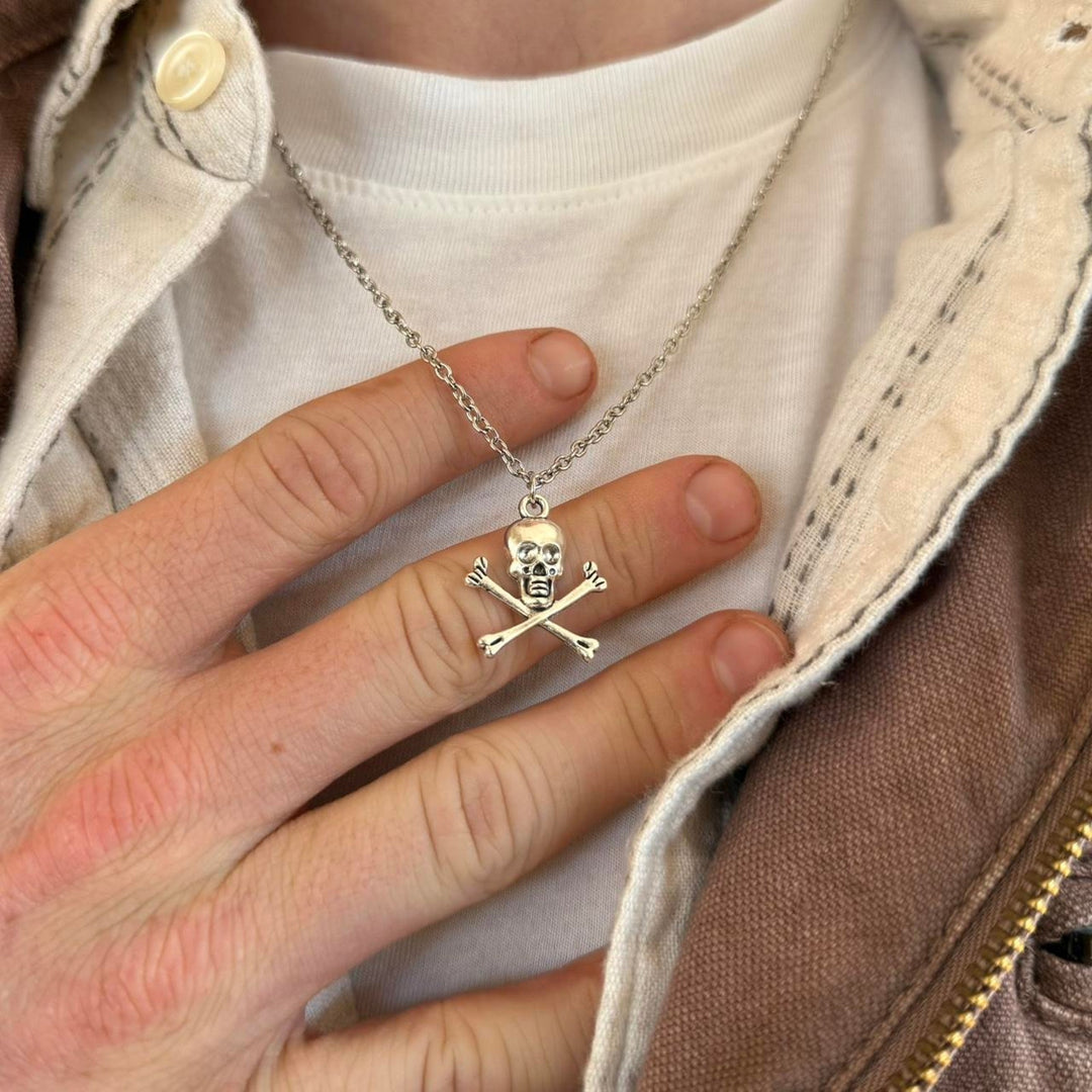 Skull Crossbones Necklace - Rynor