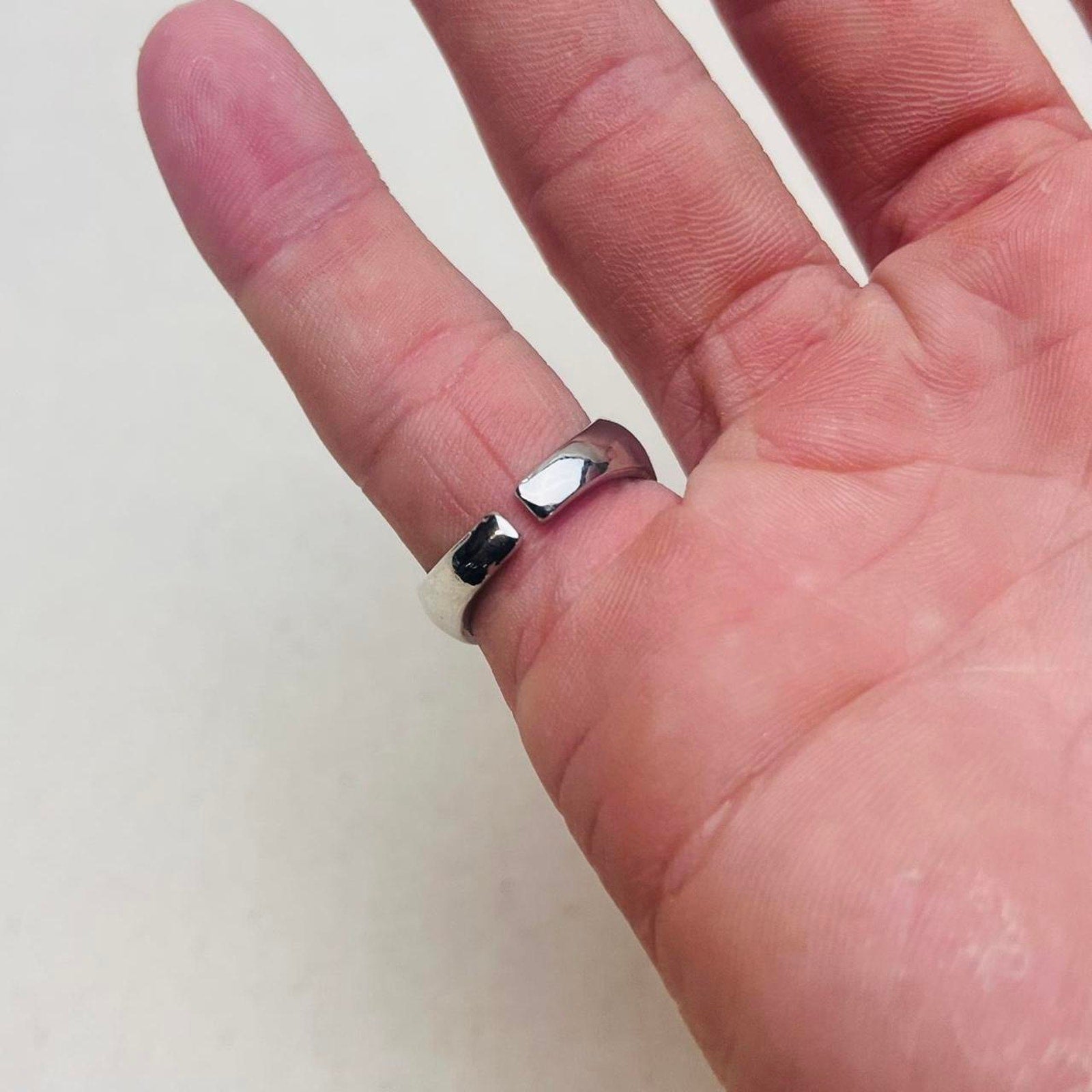 Silver 8 - Ball Ring - Rynor