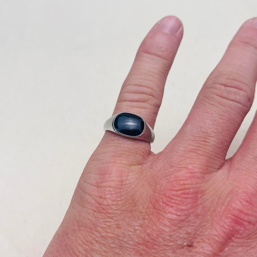 Black Stone Signet Ring - Rynor