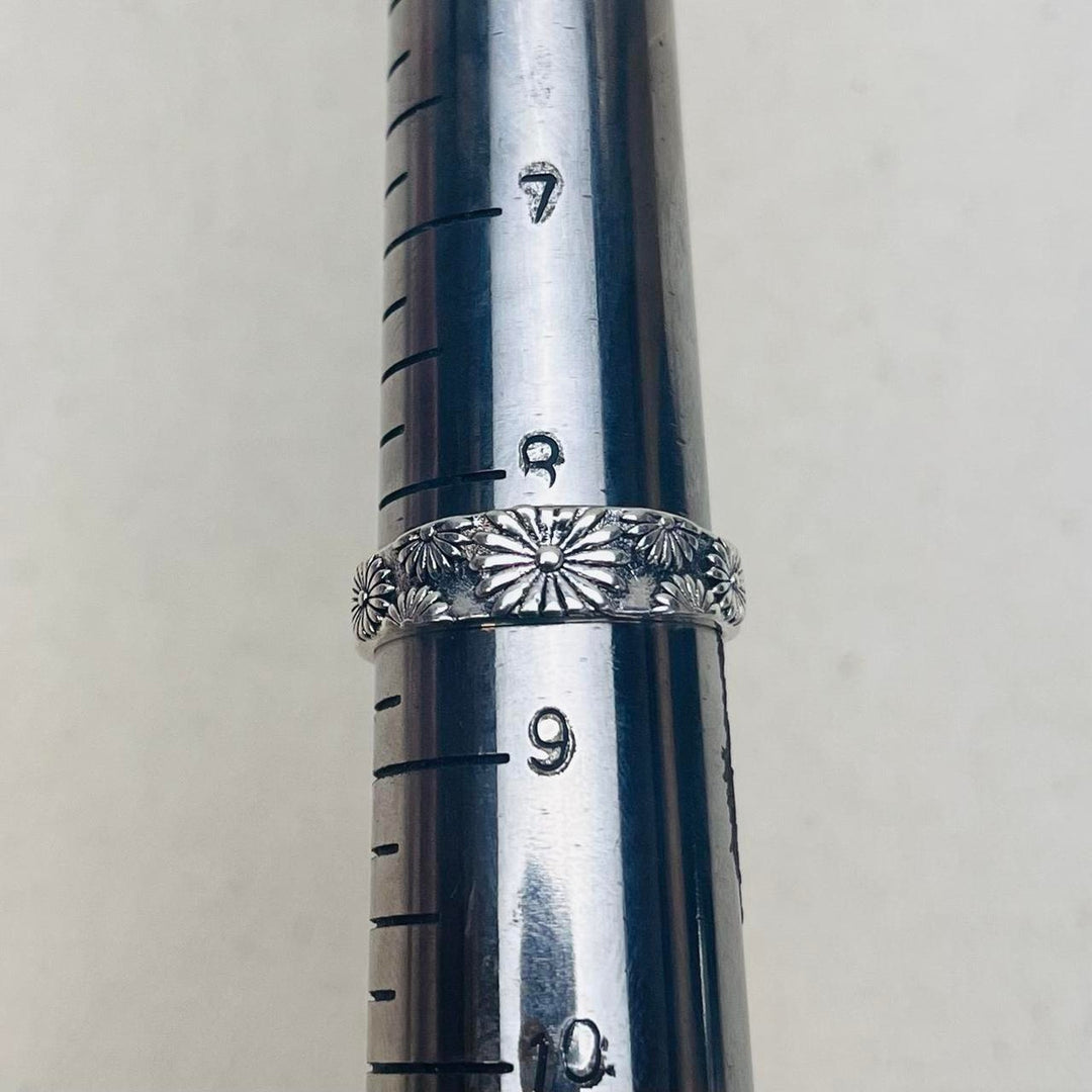 Silver Daisy Band Ring - Rynor
