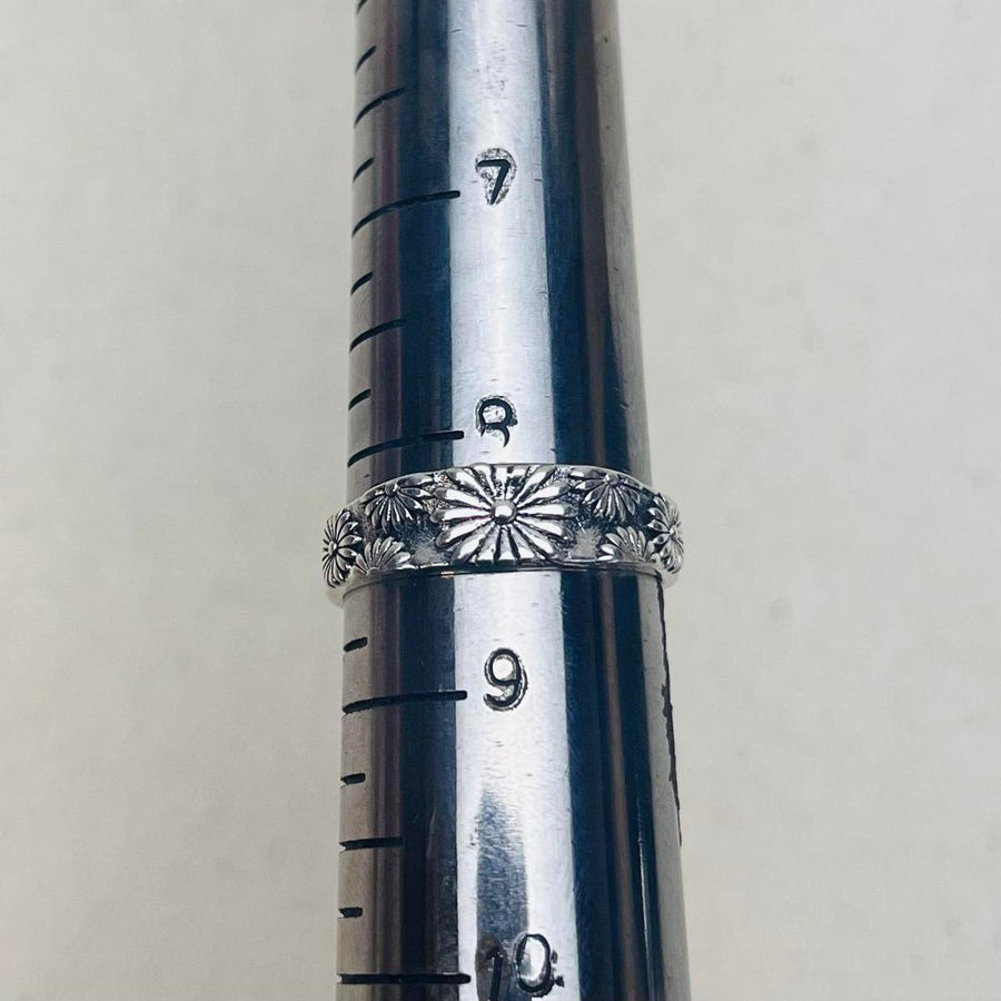 Silver Daisy Band Ring