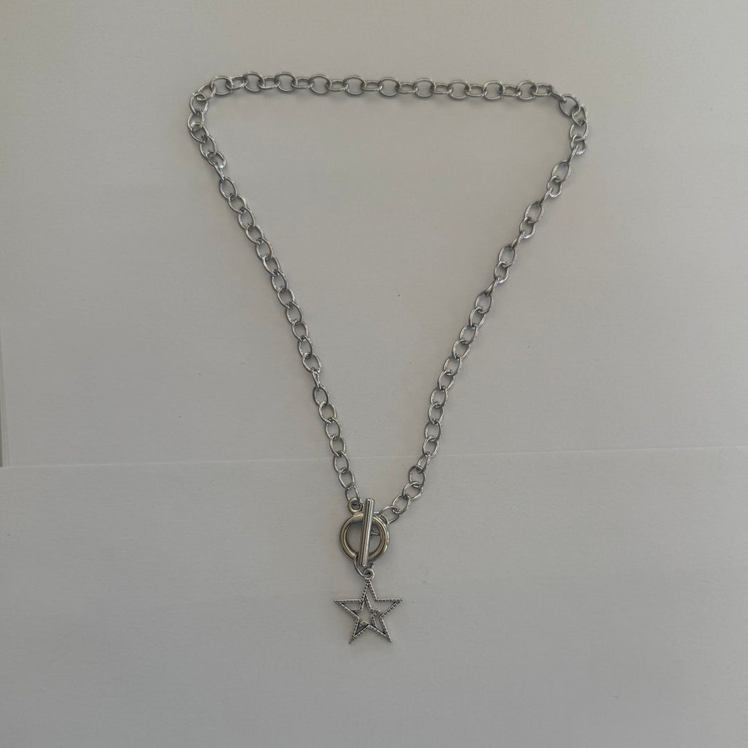 Star Pendant Necklace - Rynor