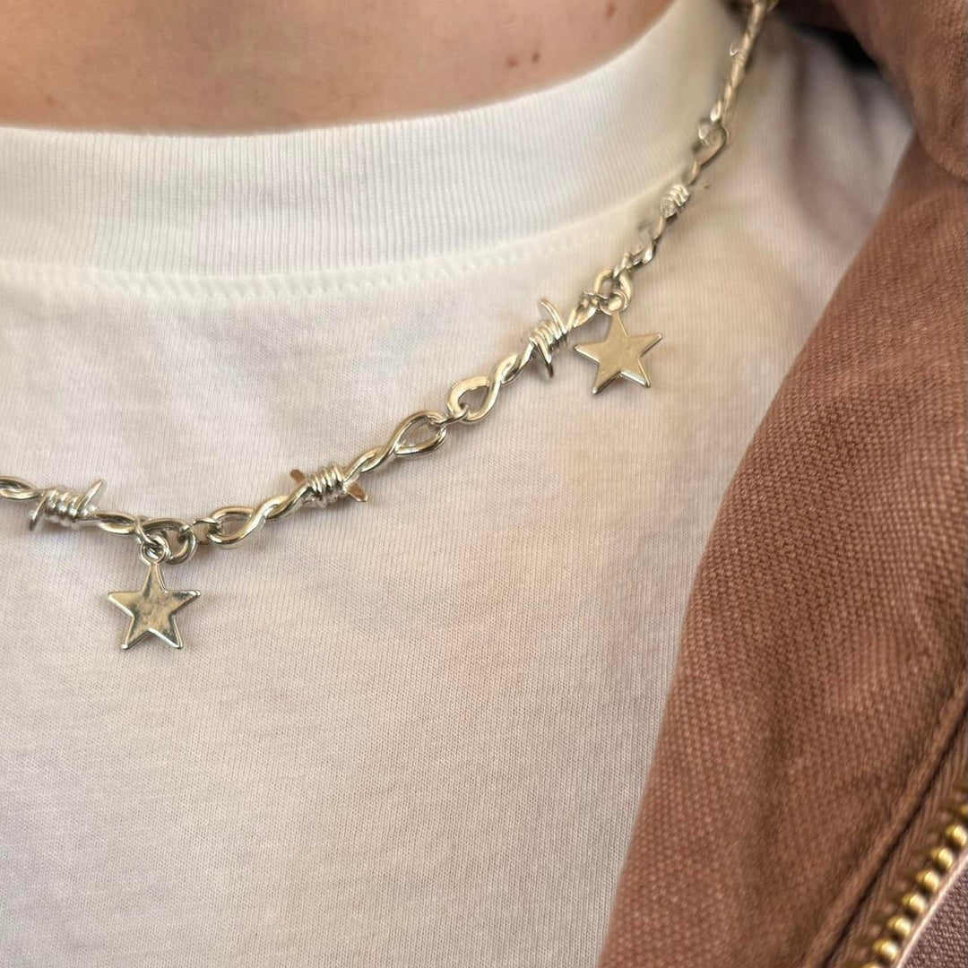Star Charm Barbed Necklace - Rynor