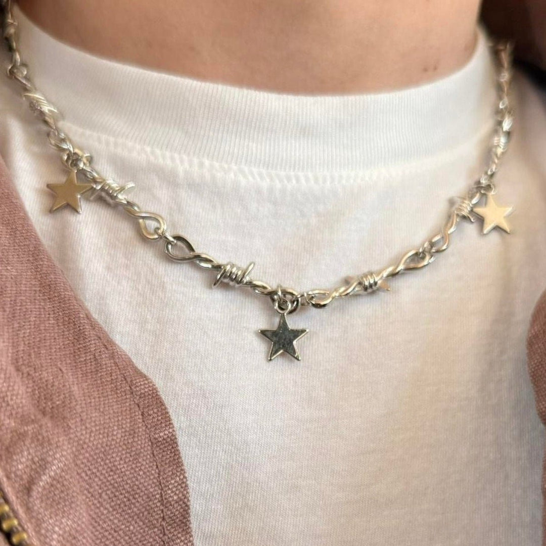 Star Charm Barbed Necklace - Rynor