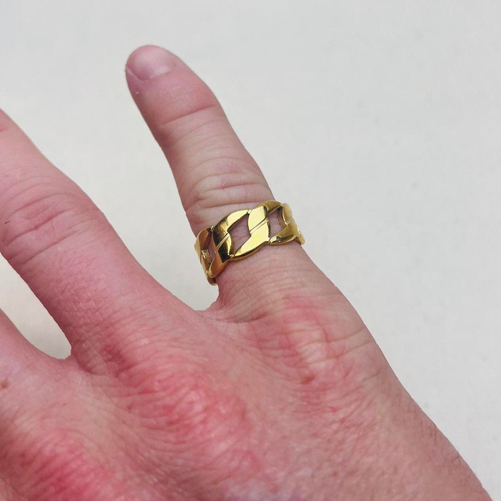 Gold Twist Band Ring