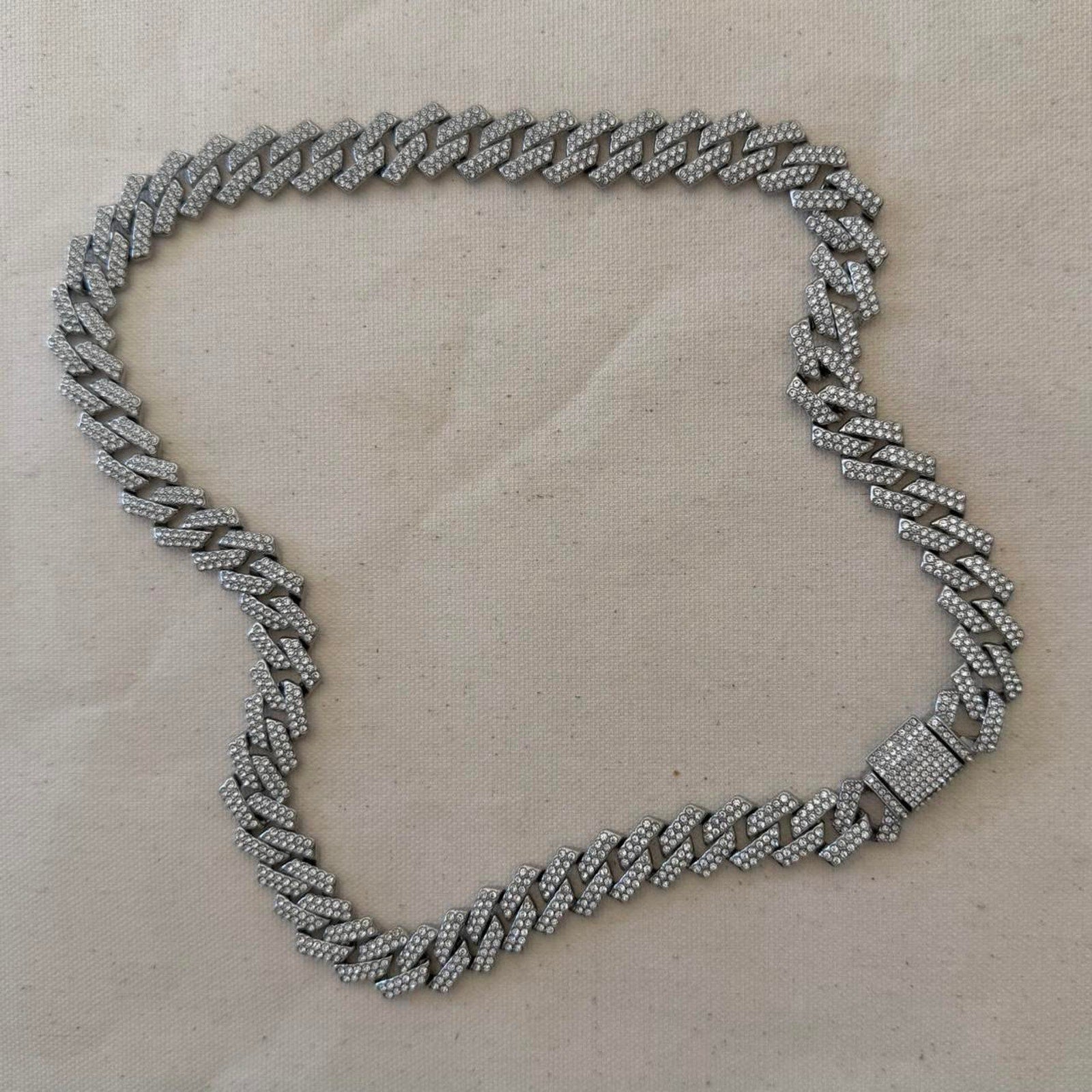 Y2K Iced Out Cuban Link Chain – Vintage 2000s Emo Style, Unisex, Brand New
