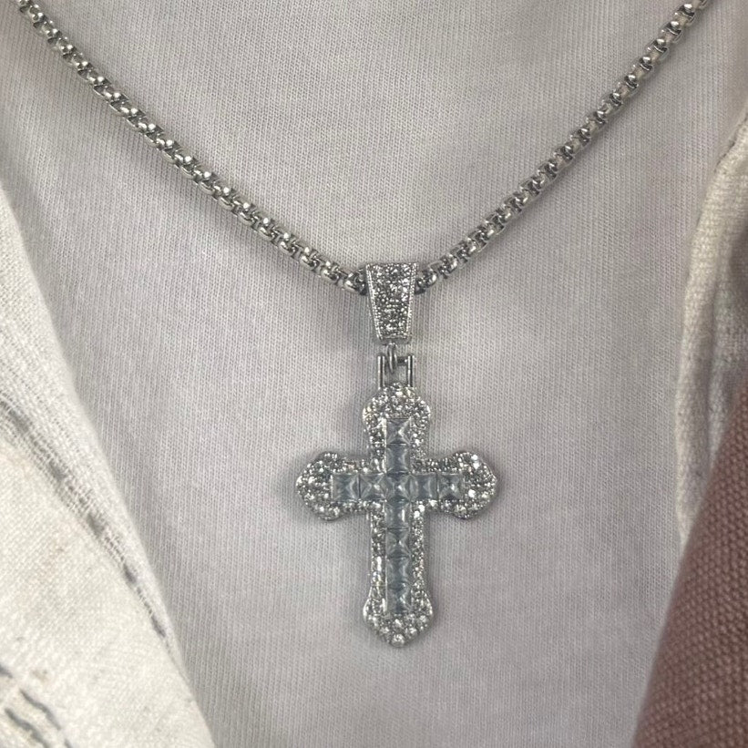Cross Pendant Necklace - Rynor