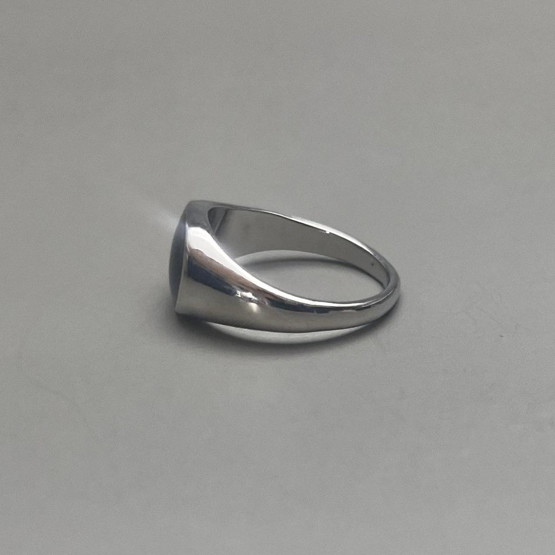 Black Stone Signet Ring - Rynor
