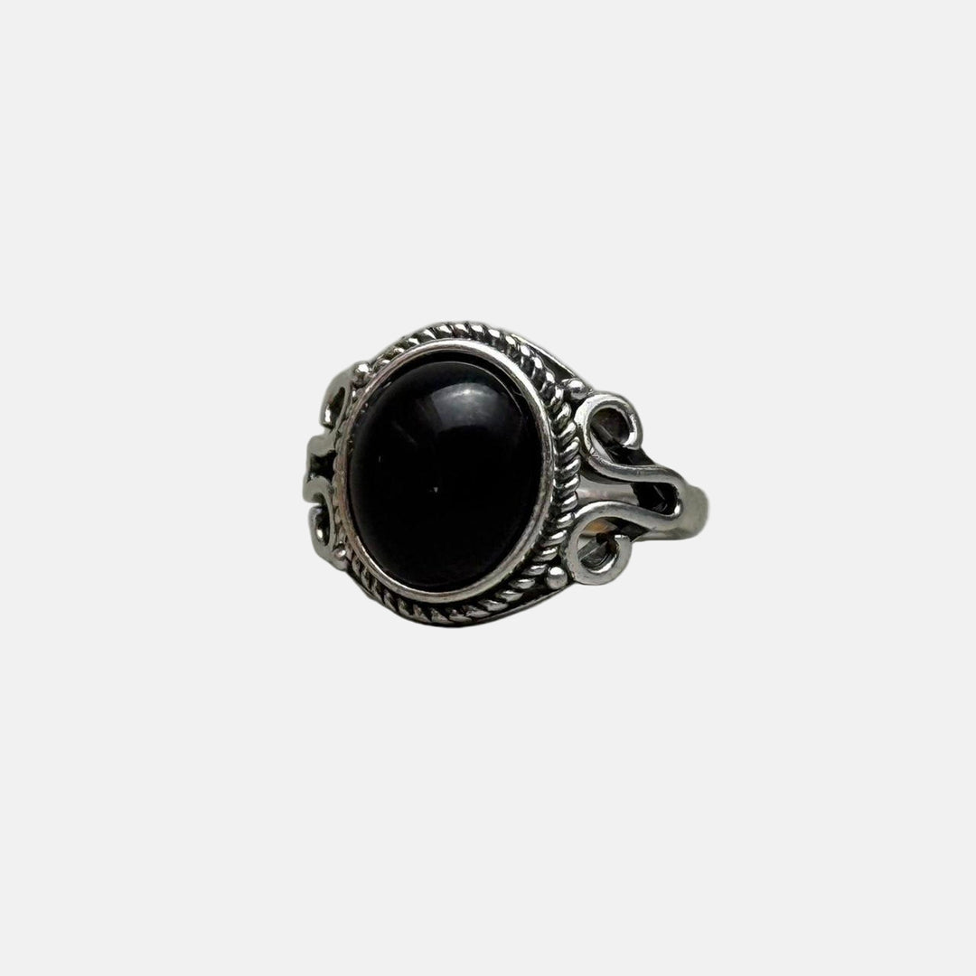 Black Oval Stone Ring - Rynor