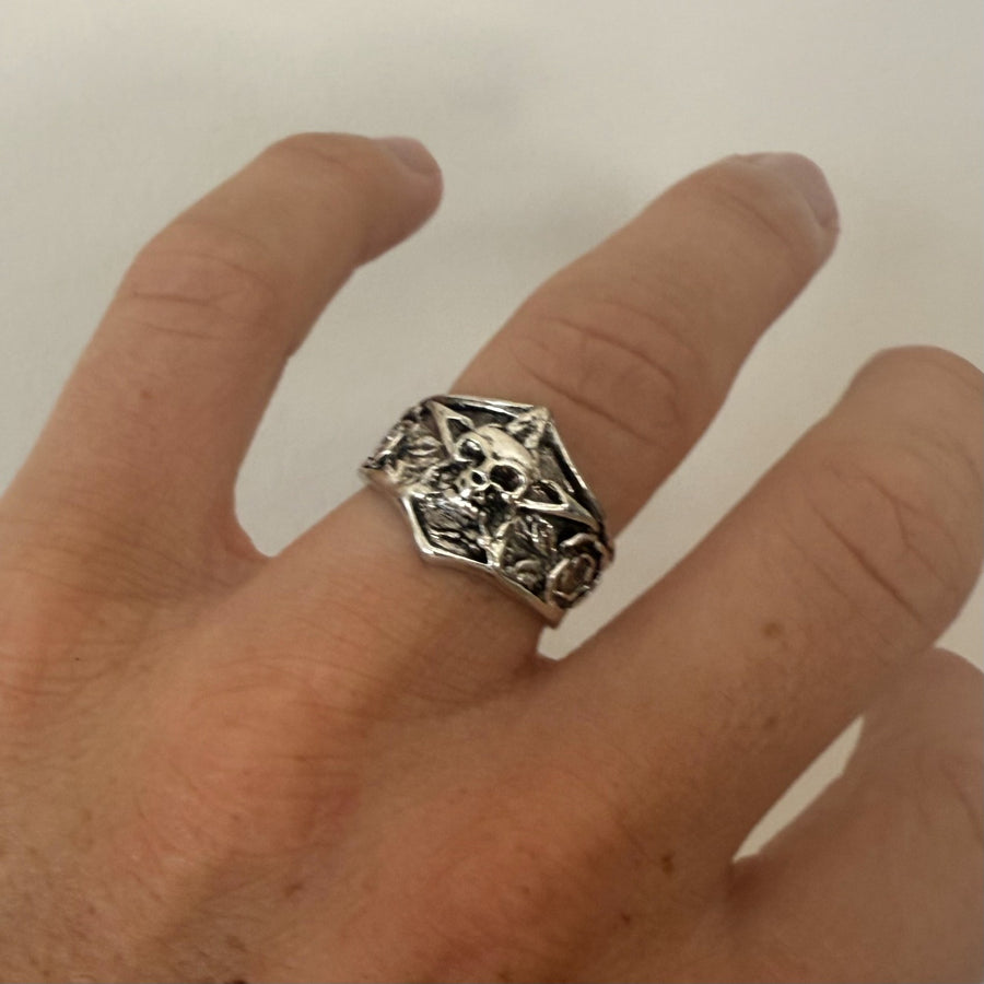 Silver Gothic Star Ring