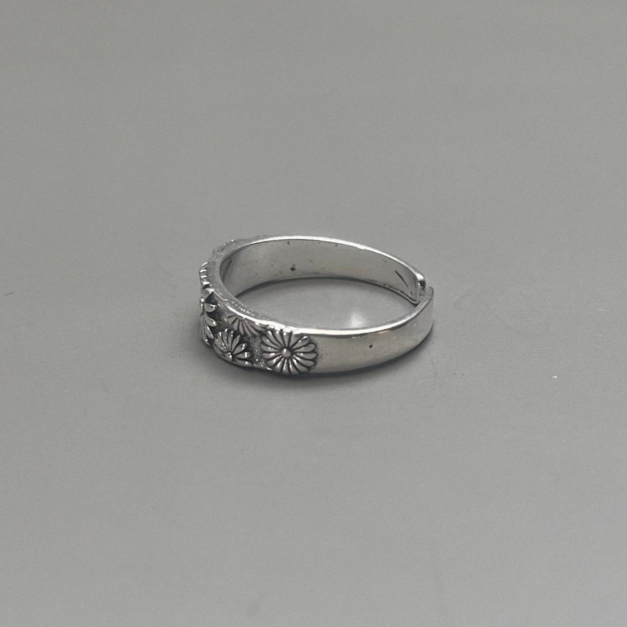 Silver Daisy Band Ring