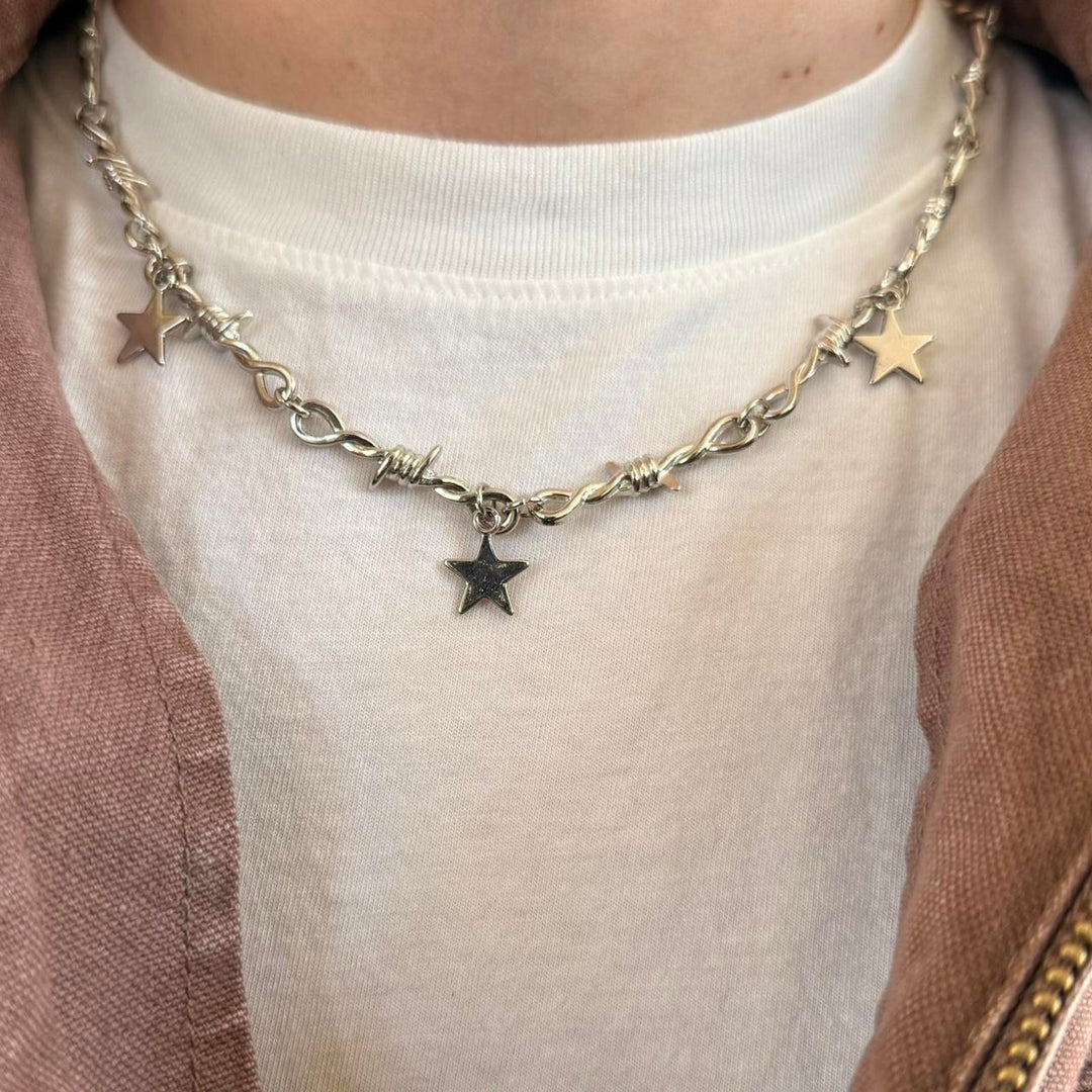 Star Charm Barbed Necklace - Rynor