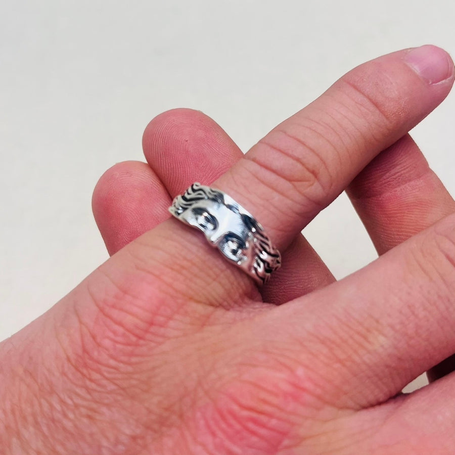 Face Band Ring