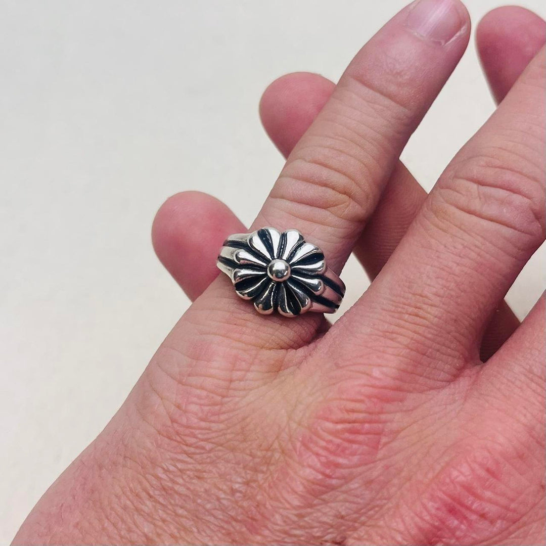Silver Flower Ring - Rynor
